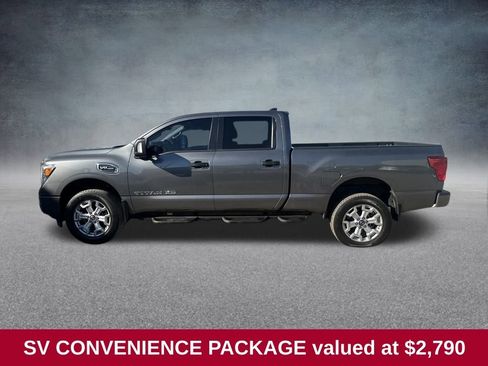 Used 2024 Nissan Titan SV w/ SV Convenience Package image 2