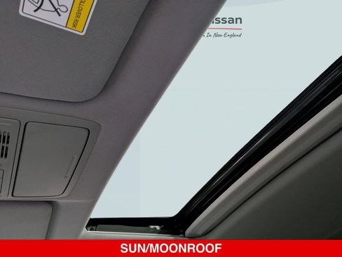Used 2022 Honda CR-V Touring image 25