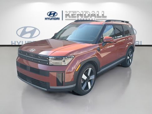 Used 2025 Hyundai Santa Fe Limited AWD/4WD image 3