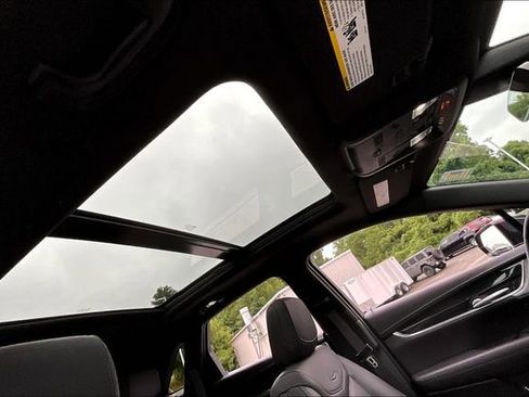 Used 2025 Cadillac XT5 Premium Luxury image 23