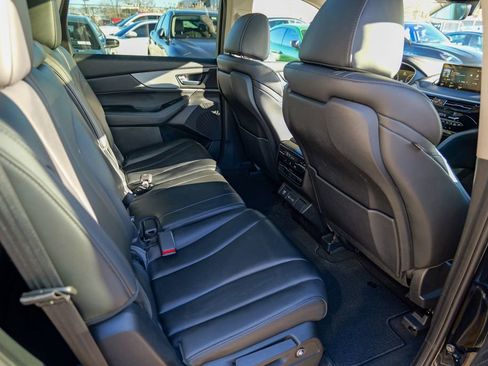 Used 2023 Acura MDX SH-AWD image 32