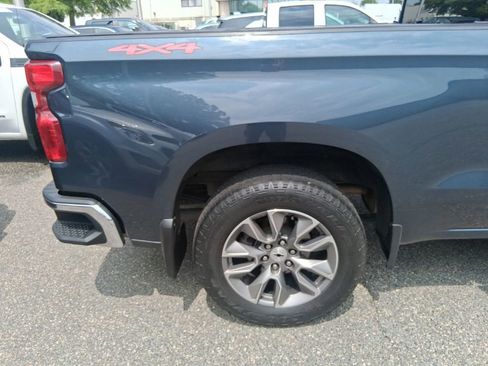 Used 2021 Chevrolet Silverado 1500 LT AWD/4WD image 5