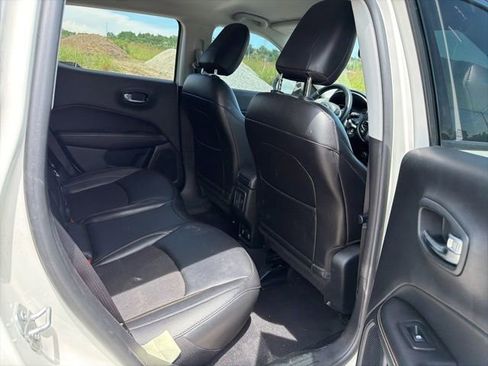Used 2021 Jeep Compass Latitude w/ Convenience Group AWD/4WD image 13