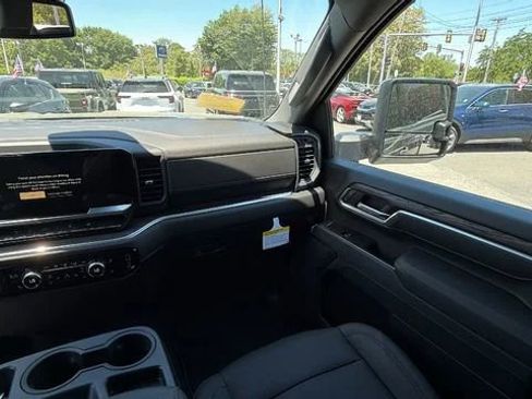 New 2026 GMC Sierra 2500 SLT w/ LPO, Black Badging Package AWD/4WD image 21