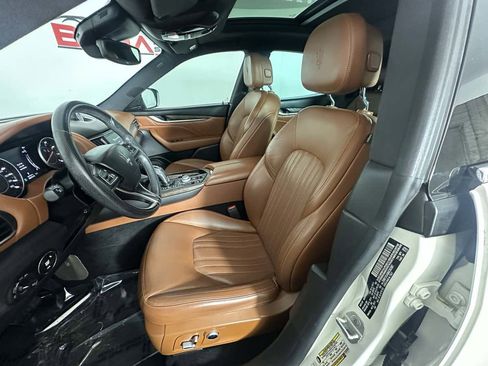 Used 2021 Maserati Levante image 26