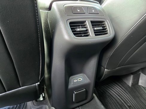 Used 2022 Buick Envision Avenir w/ Technology Package II image 32