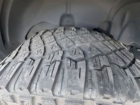 Used 2022 Ford Bronco Wildtrak image 11