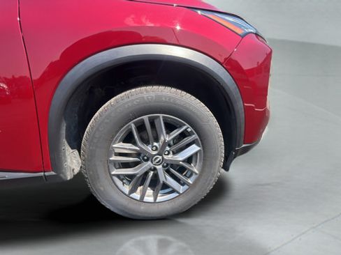 Used 2023 Nissan Rogue S AWD/4WD image 27