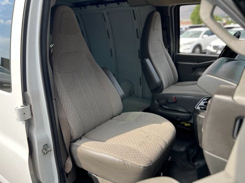 Used 2023 Chevrolet Express 2500 w/ Driver Convenience Package RWD image 20