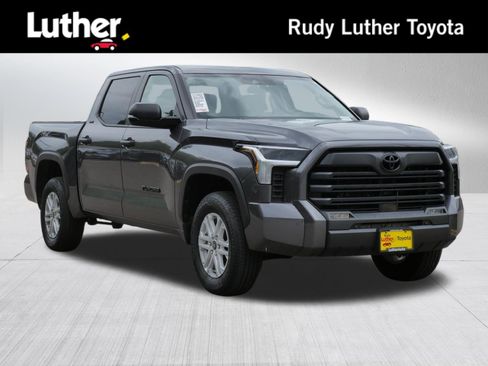 Used 2024 Toyota Tundra SR5 w/ SR5 Convenience Package AWD/4WD image 1