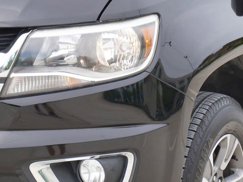 Used 2019 Chevrolet Colorado LT w/ LT Convenience Package image 2