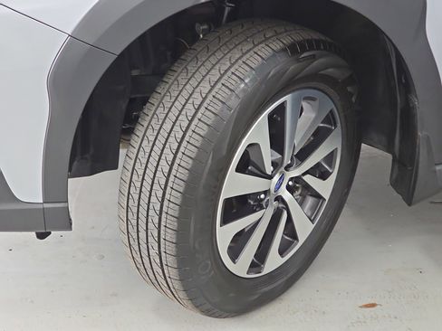 Used 2025 Subaru Outback Premium w/ Popular Package #1A image 31