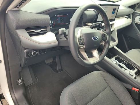 Used 2026 Ford Explorer Active image 9