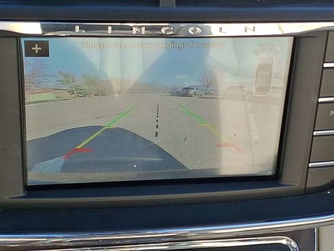 Used 2018 Lincoln Continental Reserve w/ Continental Climate Package image 4