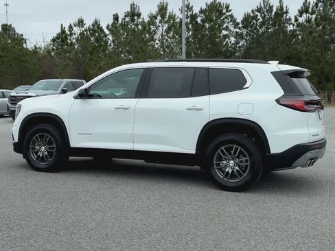Used 2025 GMC Acadia Elevation image 6