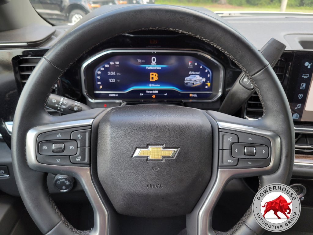 Used 2023 Chevrolet Silverado 1500 LT AWD/4WD image 33