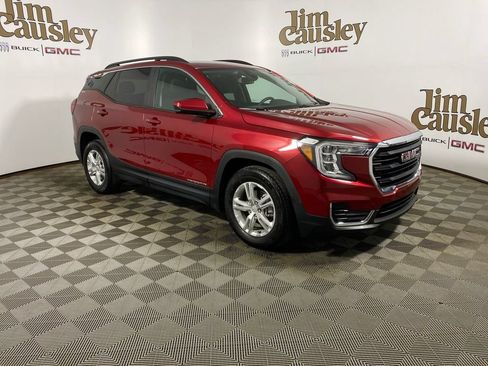 Used 2023 GMC Terrain SLE w/ Driver Convenience Package FWD image 1