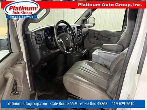 Used 2016 Chevrolet Express 3500 Extended RWD image 10