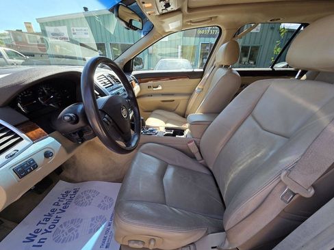 Used 2007 Cadillac SRX w/ Utility Package RWD image 16