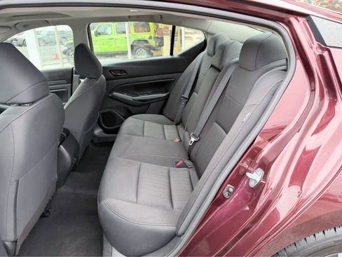 Used 2024 Nissan Altima 2.5 SV w/ SV Premium Package image 13