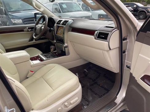 Used 2011 Lexus GX 460 image 73