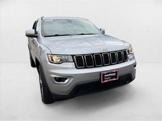 Used 2019 Jeep Grand Cherokee Laredo w/ Laredo X Package video 3