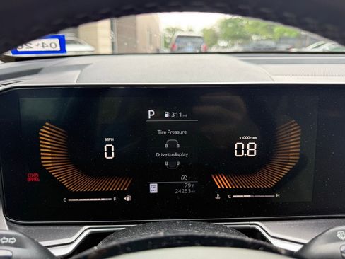 Used 2024 Kia Sorento S image 15