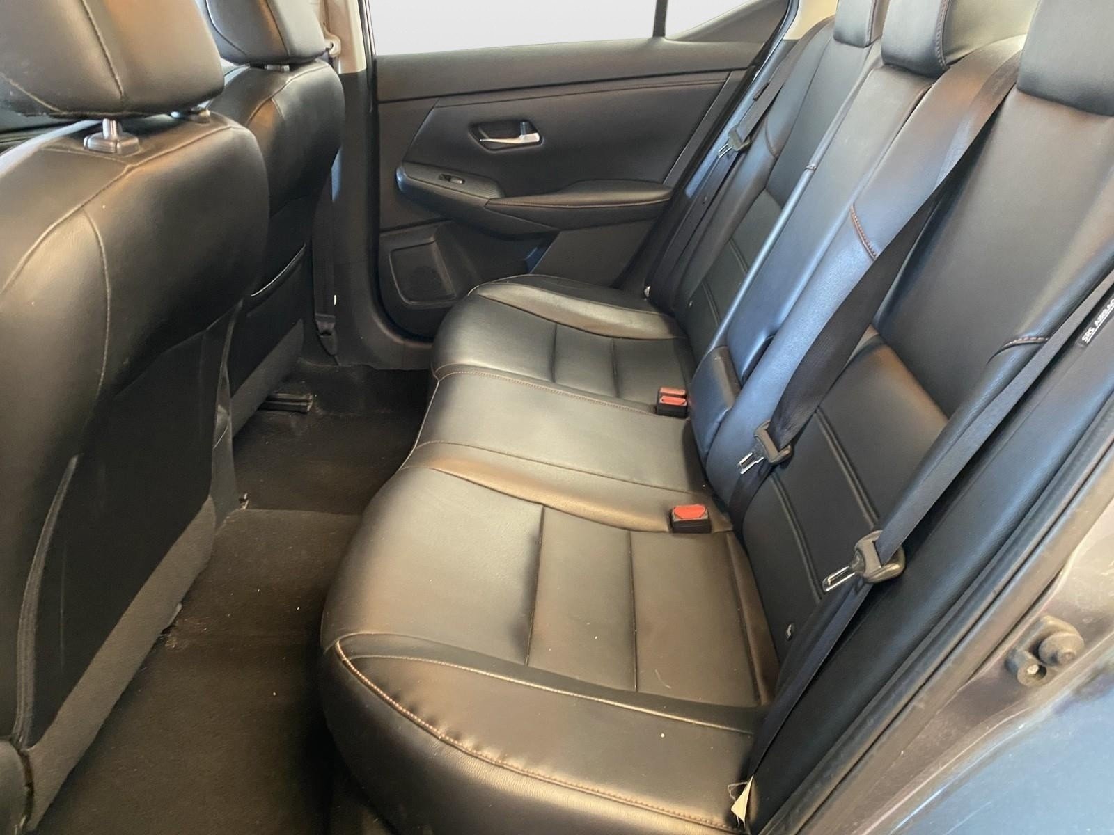 Used 2022 Nissan Sentra SR w/ SR Premium Package FWD image 17