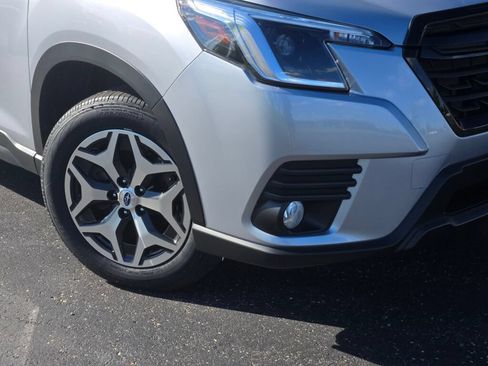 Certified 2023 Subaru Forester Premium AWD/4WD image 3