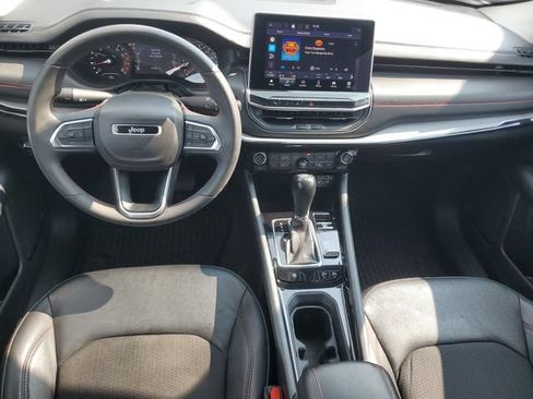 Used 2022 Jeep Compass Trailhawk AWD/4WD image 12