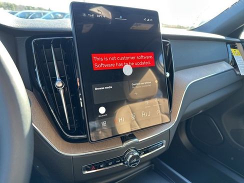 New 2026 Volvo XC60 B5 Plus w/ Protection Package Premier image 15