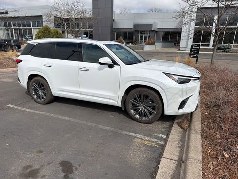 Used 2025 Lexus TX 350 AWD w/ Technology Package image 4