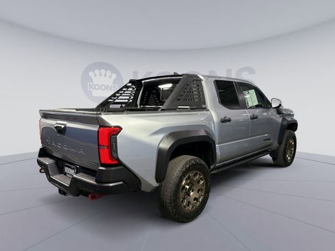 Used 2024 Toyota Tacoma Trailhunter image 7