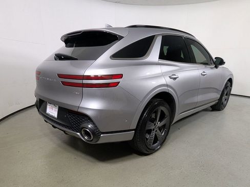 Used 2023 Genesis GV70 2.5T w/ Sport Prestige Package image 7