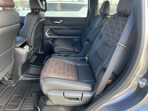 New 2026 Nissan Armada Platinum image 17