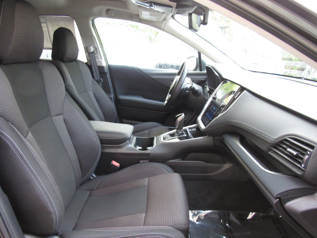 Used 2024 Subaru Outback Premium AWD/4WD image 18
