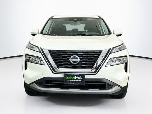 Used 2023 Nissan Rogue SV AWD/4WD image 2