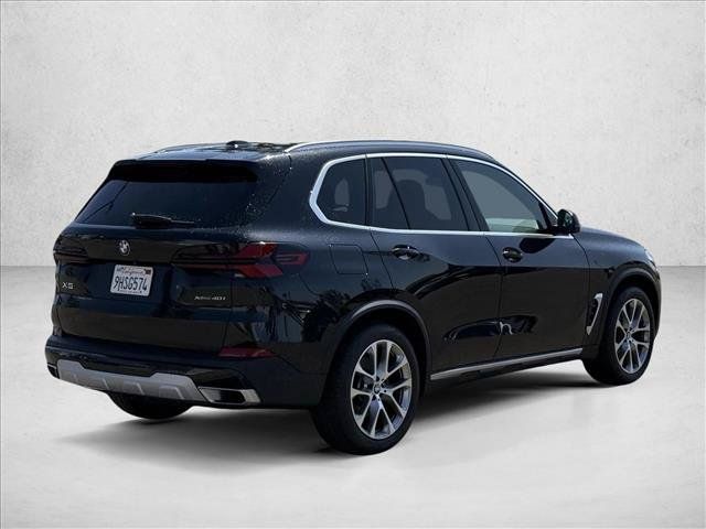 Used 2024 BMW X5 xDrive40i w/ Parking Assistance Package AWD/4WD image 5
