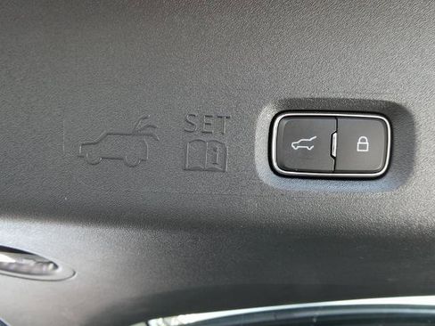 Certified 2025 Ford Expedition Tremor image 22