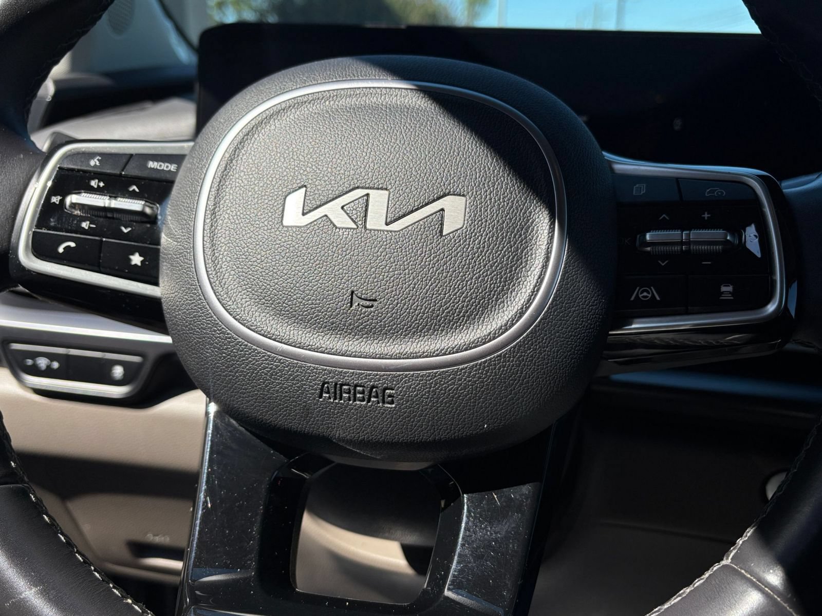 Used 2026 Kia Carnival FWD image 29