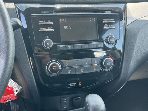 Used 2014 Nissan Rogue S AWD/4WD image 14