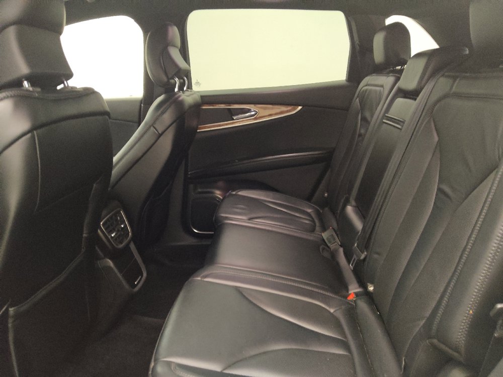 Used 2016 Lincoln MKX Select w/ Select Plus Package FWD image 18
