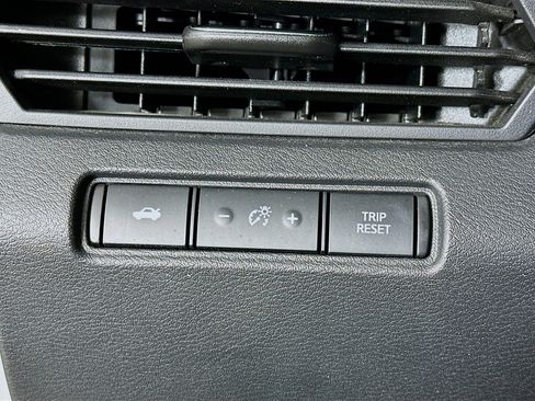 Used 2022 Nissan Altima 2.5 SV image 17