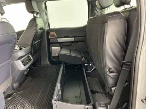 Used 2025 Ford F350 Lariat w/ Black Appearance Package AWD/4WD image 32