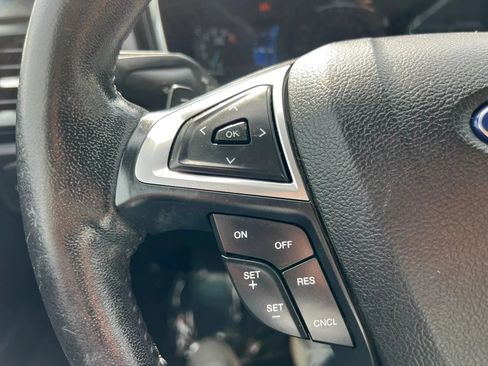Used 2017 Ford Fusion Titanium AWD/4WD image 23