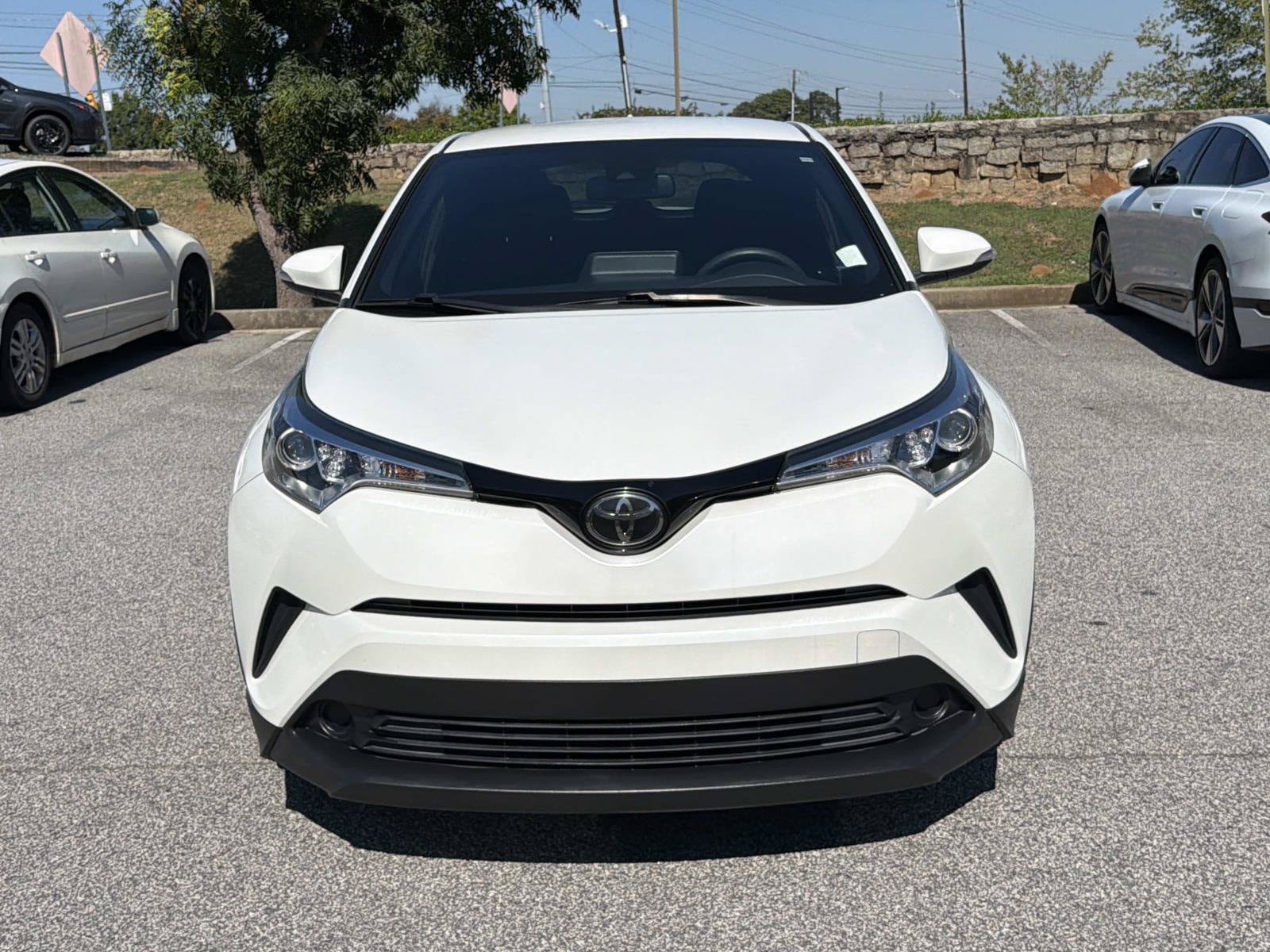 Used 2019 Toyota C-HR LE FWD image 4