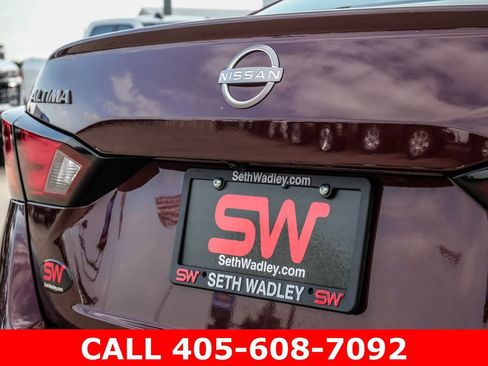 Used 2025 Nissan Altima 2.5 SV FWD image 10