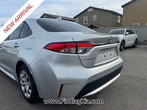 Used 2020 Toyota Corolla LE image 5