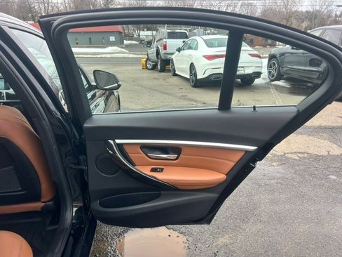 Used 2017 BMW 330i xDrive Sedan image 19