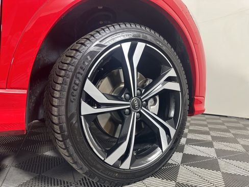 Used 2024 Audi Q3 2.0T Premium Plus image 8